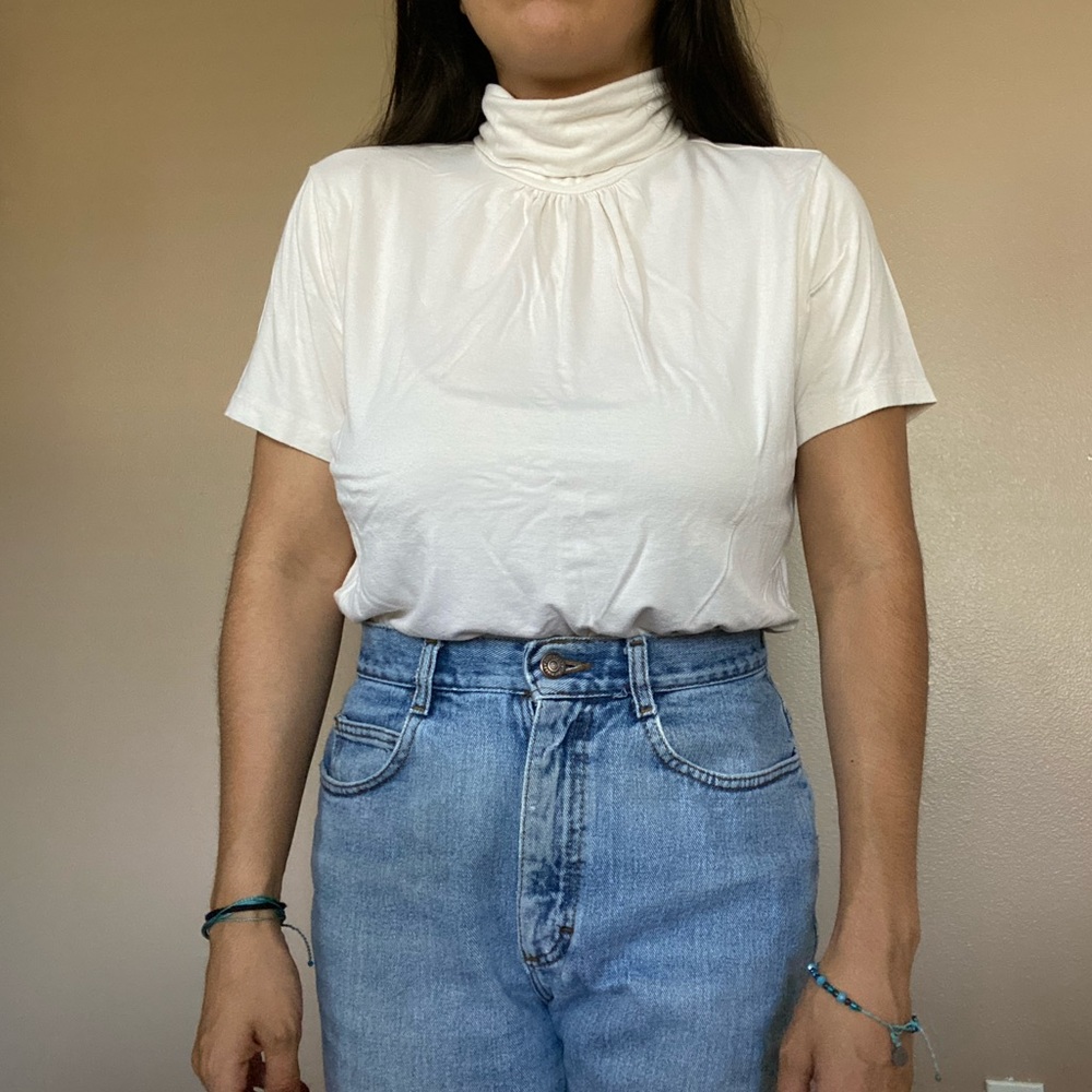 Vintage Turtleneck Cream Short Sleeve Sz Medium